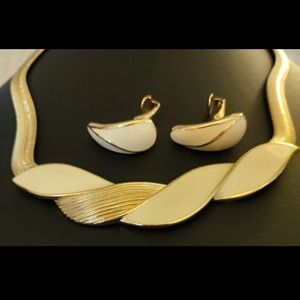 Crown Trifari Choker and Earrings